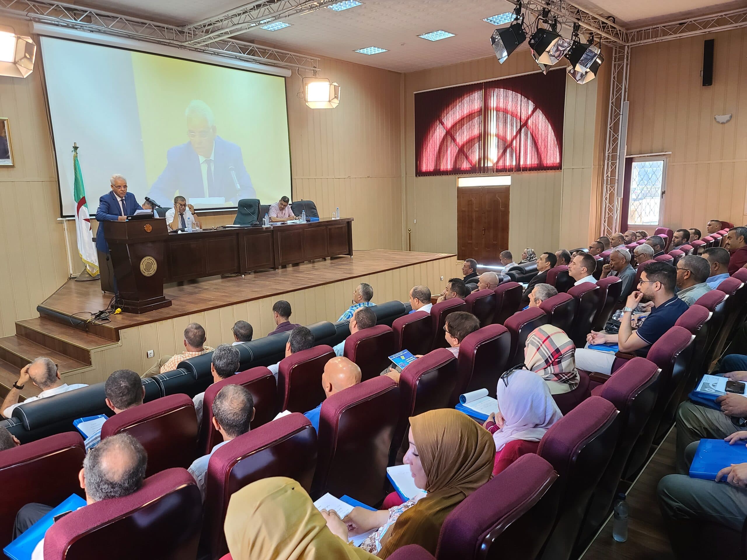 المجلس العلمي لجامعة التكوين المتواصل في دورته العادية جويلية 2022