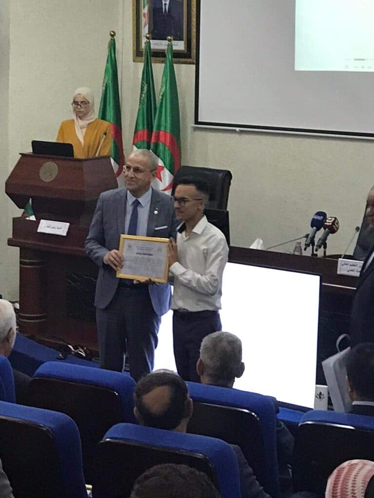 تكريم الطاقم الصحفي لجامعة التكوين المتواصل 5