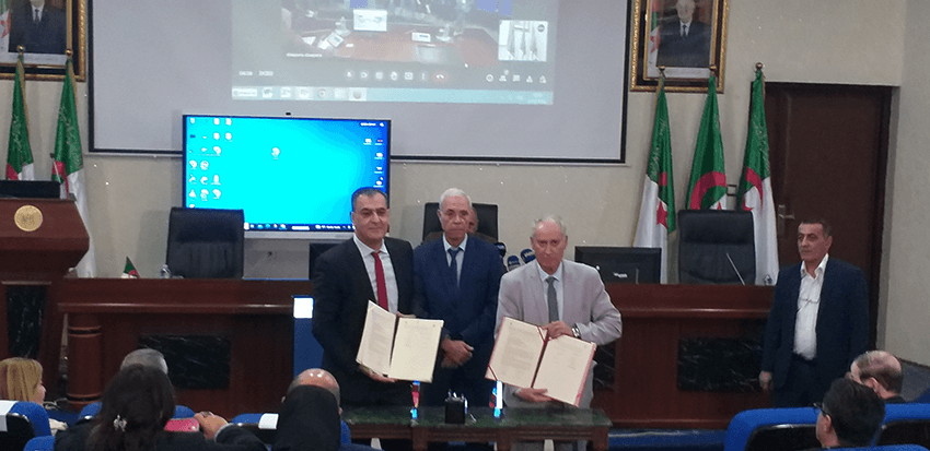 السيد كمال بداري، وزير التعليم العالي والبحث العلمي، ينشط لقاء عن بعد بمشاركة كفاءات علمية جزائرية في الخارج " اتفاقية توأمة بين 6 جامعات جزائرية والجامعة الكندية بدبي"