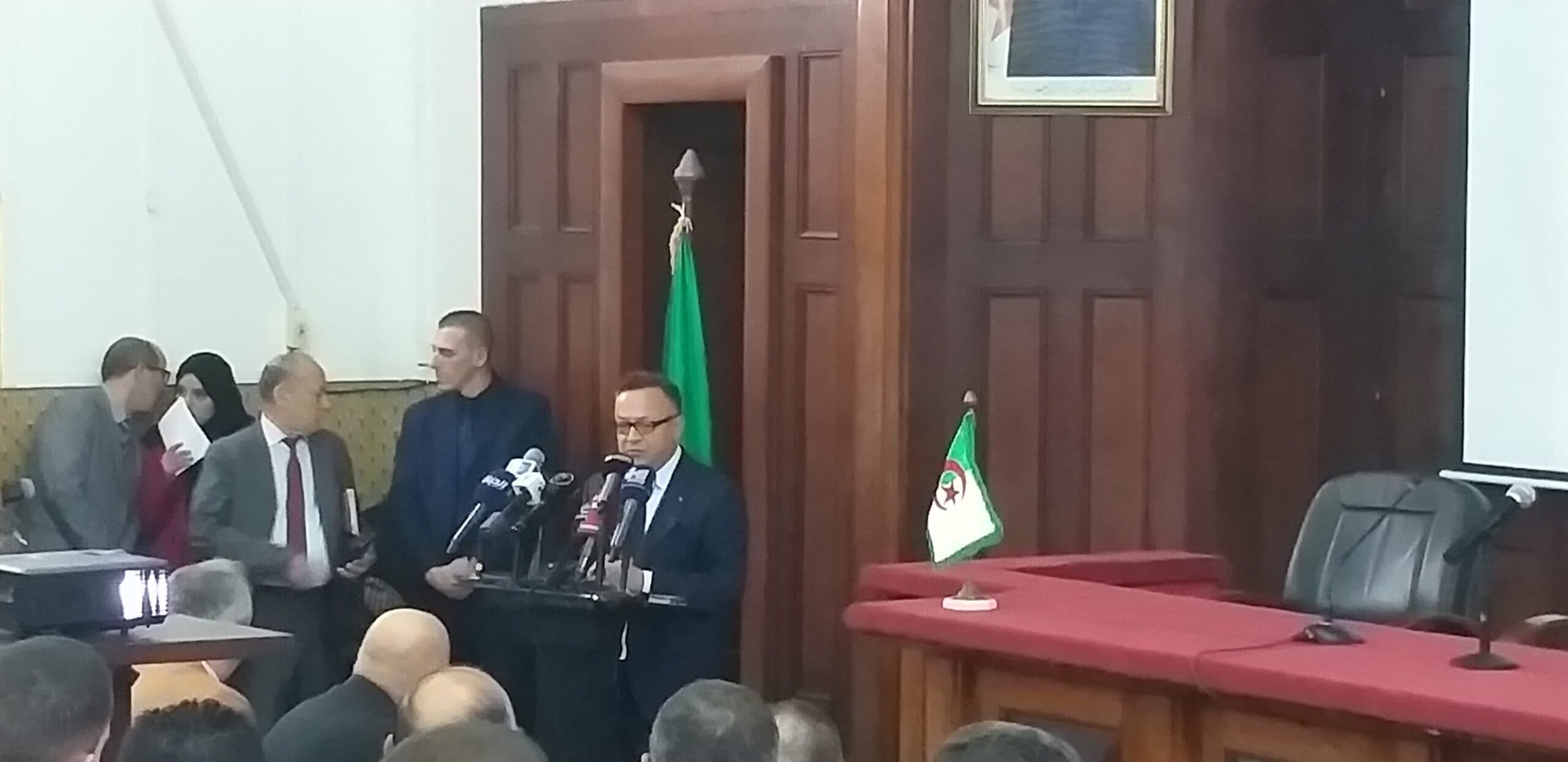 توقيع اتقاقية اطار في مجال ثثمين البحث في الذاكرة الوطنية