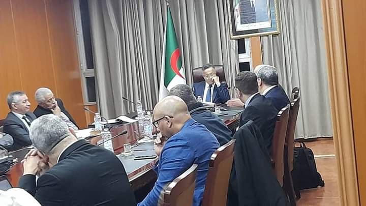 بيان لقاء السيد كمال بداري، وزير التعليم العالي والبحث العلمي، مع الكفاءات العلمية الجزائرية بالخارج