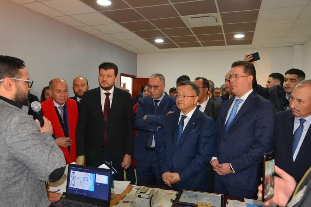 تدشين عدة مرافق من طرف وزير التعليم العالي والبحث العلمي رفقة وزير إقتصاد المعرفة والمؤسسات الناشئة و المصغرة