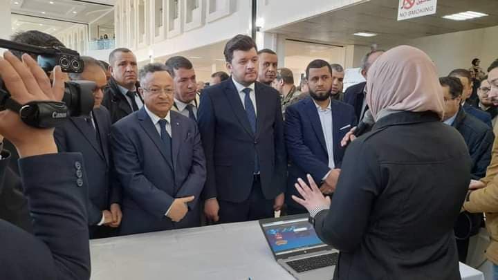 تدشين وزير التعليم العالي و البحث العلمي السيد كمال بداري رفقة وزير اقتصاد المعرفة و المؤسسات الناشئة و المؤسسات المصغرة لعدة مرافق بجامعة يحي فارس بالمدية