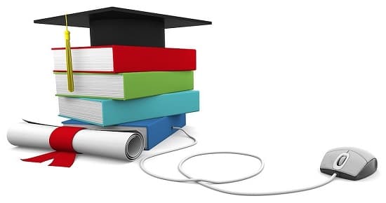 تخرج أول طلبة ماستر من جامعة التكوين المتواصل بشهادة مؤسسة ناشئة حسب القرار الوزاري 1275