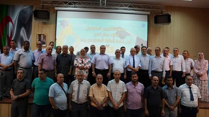 تكريم الطلبة المتفوقين في الماستر عن بعد 1