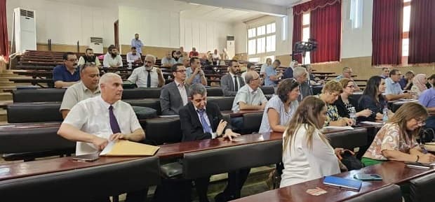 مشاركة مدير جامعة التكوين المتواصل البروفيسور يحي جعفري في الندوة الجهوية للوسط 1