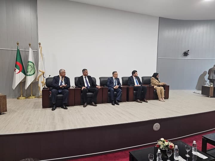 زيارة للمدرسة العليا للتجارة