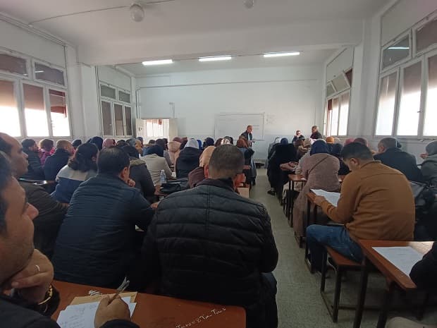 لقاء مع الطلبة المقبلين على إعداد المذكرة، تقرير التربص والمؤسسات الناشئة بمركز الجزائر شرق