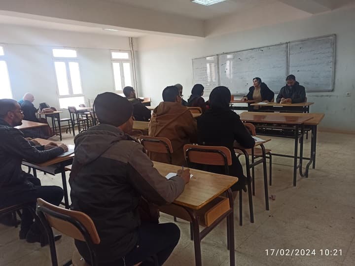 تنظيم تجمع خاص بطلبة السنة الثانية ماستر بمركز البيض