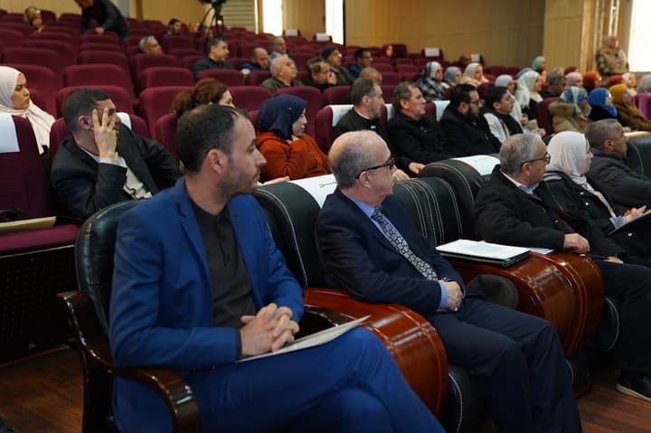 اليقظة الاستراتيجية وتأمين الأرضيات التعليمية الرقمية في ندوة متخصصة بجامعة التكوين المتواصل 2