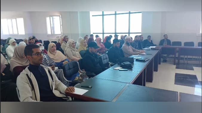 الندوة التكوينية الأولى بعنوان تقديم فكرة مشروع بمركز تيسمسيلت