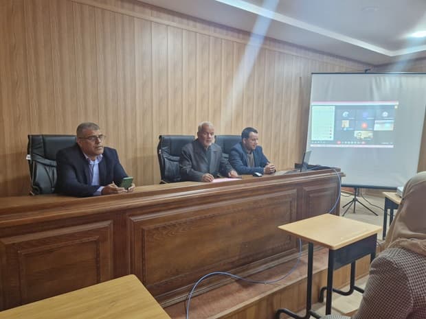 فعاليات الندوة عن بعد بمناسبة عيد العلم بمركز الاغواط
