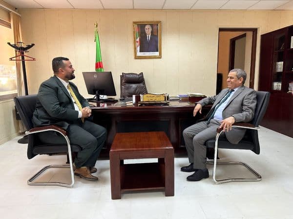 استقبال مدير الجامعة للمدير العام لمجمع بلاط