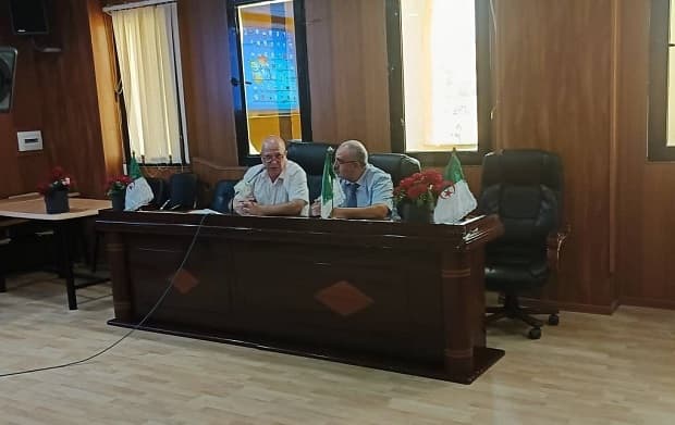 تنصيب الدكتور حمزة داودي مديرا جديدا لمركز ميلة