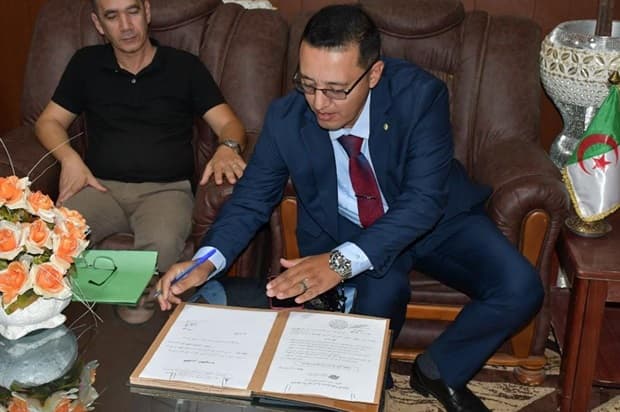 تنصيب الدكتور خثير توفيق مديرا جديدا لمركز النعامة 1