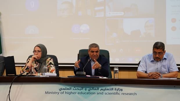 لقاء أسبوعي تنسيقي مع مدراء مراكز جامعة التكوين المتواصل برئاسة مدير الجامعة