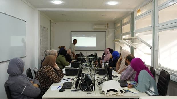 تنظيم يوم تكويني لفائدة الموظفين العاملين على الأرضيات التعليمية ونظام بروغرس