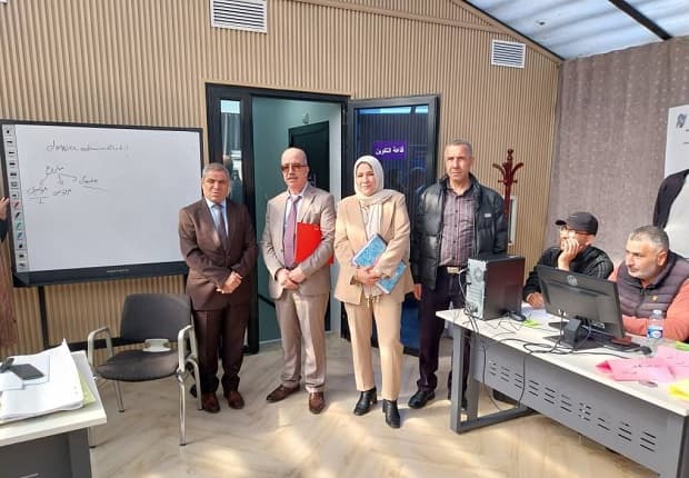 مدير الجامعة في زيارة إلى مركز دعم المقاولاتية