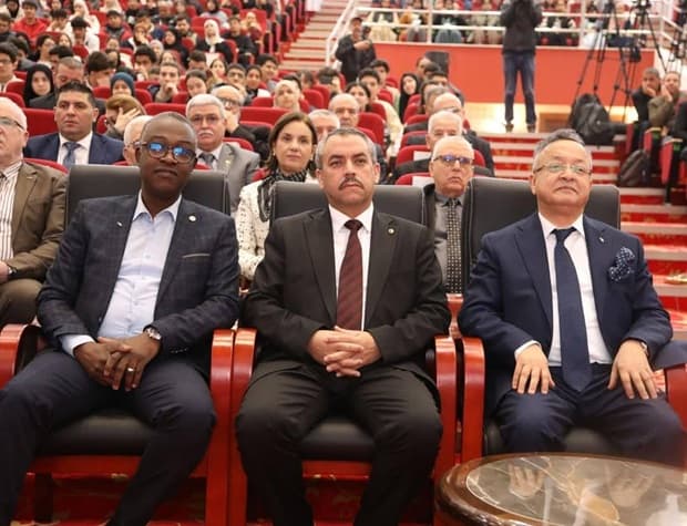 مشاركة مدير الجامعة في إحياء اليوم العالمي للرياضيات
