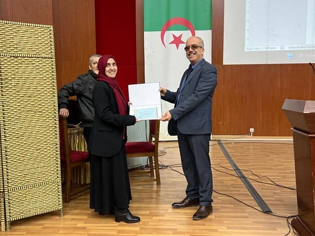 يوم إعلامي تكويني حول كيفية استخدام المنصات الرقمية الخاصة بالتكوين ما قبل الترقية بمركز الجزائر شمال 3