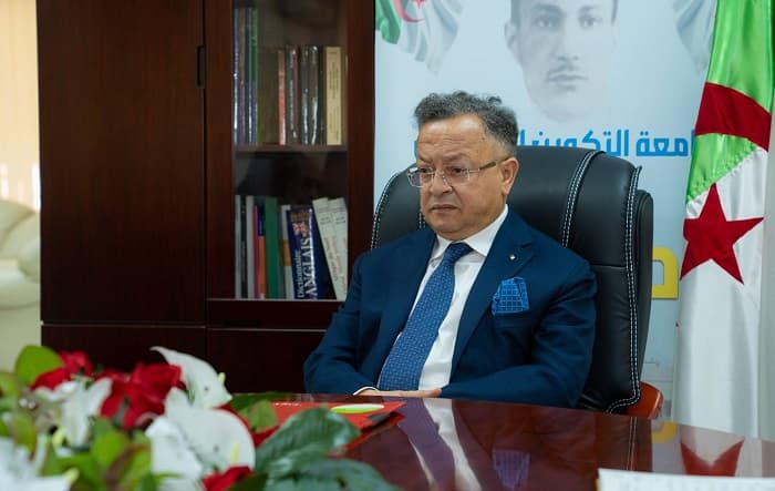 وزير التعليم العالي والبحث العلمي يترأس اجتماع عمل مع مجلس مديرية الجامعة 3