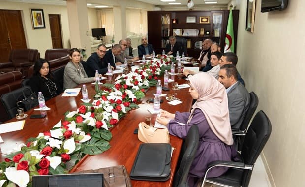 اجتماع مجلس المديرية الموسع برئاسة مدير الجامعة
