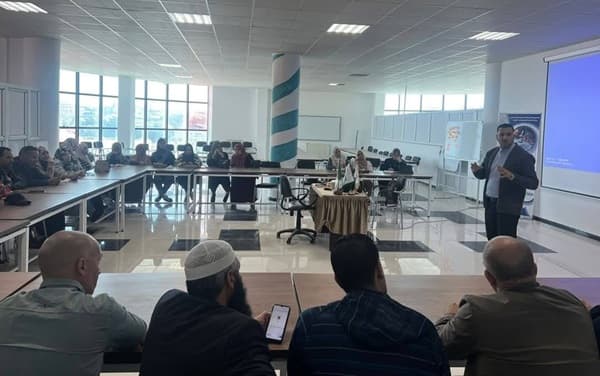 برمجة ورشة تكوينية لحملة المشاريع بمركز تيسمسيلت