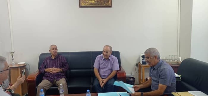 تنصيب البروفيسور طيب شابي مدير جديد لمركز بجاية 1