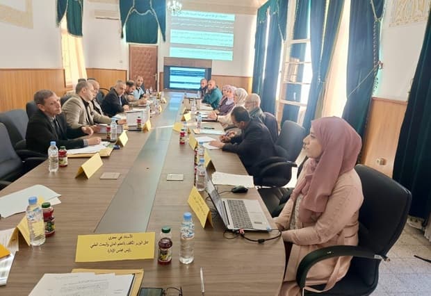 مدير الجامعة أد. يحي جعفري يترأس اجتماع الدورة الاستثنائية لمجلس ادارة المدرسة العليا للاساتذة بالقبة 2