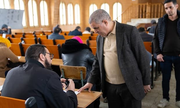 زيارة تفقدية لمدير الجامعة الى مركز التكوين المتواصل خروبة