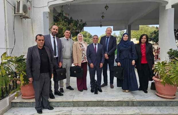 مشاركة الجامعة في جلسات المتابعة والتدقيق التي تجريها الوصاية مع مختلف المؤسسات الجامعية