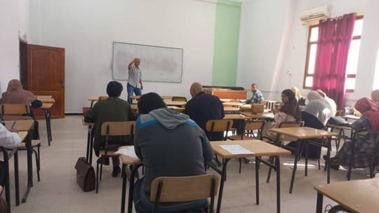 زيارة مدير الجامعة إلى مركز عين الدفلى 2