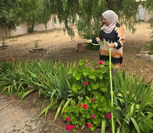 مشاركة مركز أم البواقي في حملة تنظيف و تزيين المحيط و التشجير