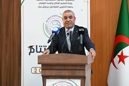 جامعة التكوين المتواصل تختتم السنة الجامعية 2025-2026 في احتفالية متميزة وتتوج مسيرة عام حافل بالإنجازات 5