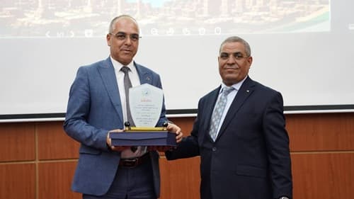 تكريم رواد الشفافية من خريجي أول دفعة ماستر “الشفافية ومكافحة الفساد” بجامعة التكوين المتواصل 4