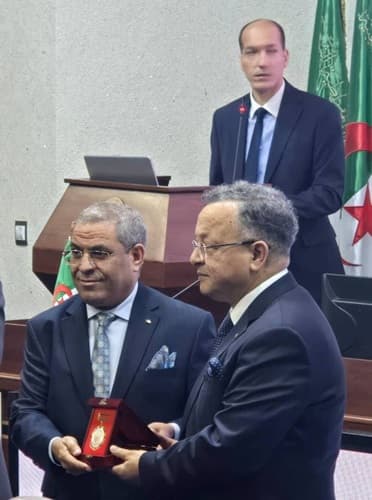 تكريم جامعة التكوين المتواصل من طرف وزير التعليم العالي والبحث العلمي 6