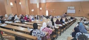 إعطاء إشارة انطلاق الدورة الوطنية الاولى للمسابقات والامتحانات المهنية من طرف نائب مدير الجامعة للاتصال والعلاقات مع القطاعات 3