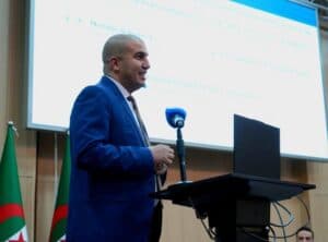 التكوين من أجل الحوكمة المحلية: جامعة التكوين المتواصل تطلق برنامجًا نوعيًا لفائدة منتخبي ولاية الجزائر 2