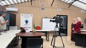 زيارة علمية لطلبة من جامعة حسيبة بن بوعلي بالشلف إلى مركز السمعي البصري 2