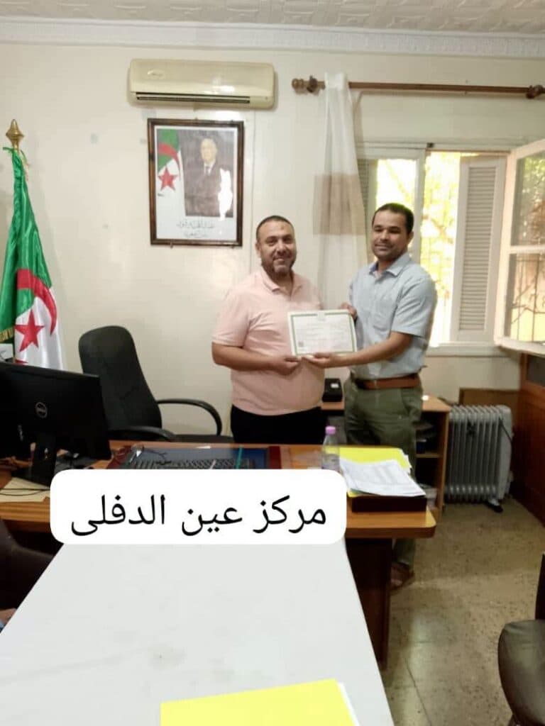 حصاد النجاح والتميز | لقطات من عملية تسليم الشهادات 1